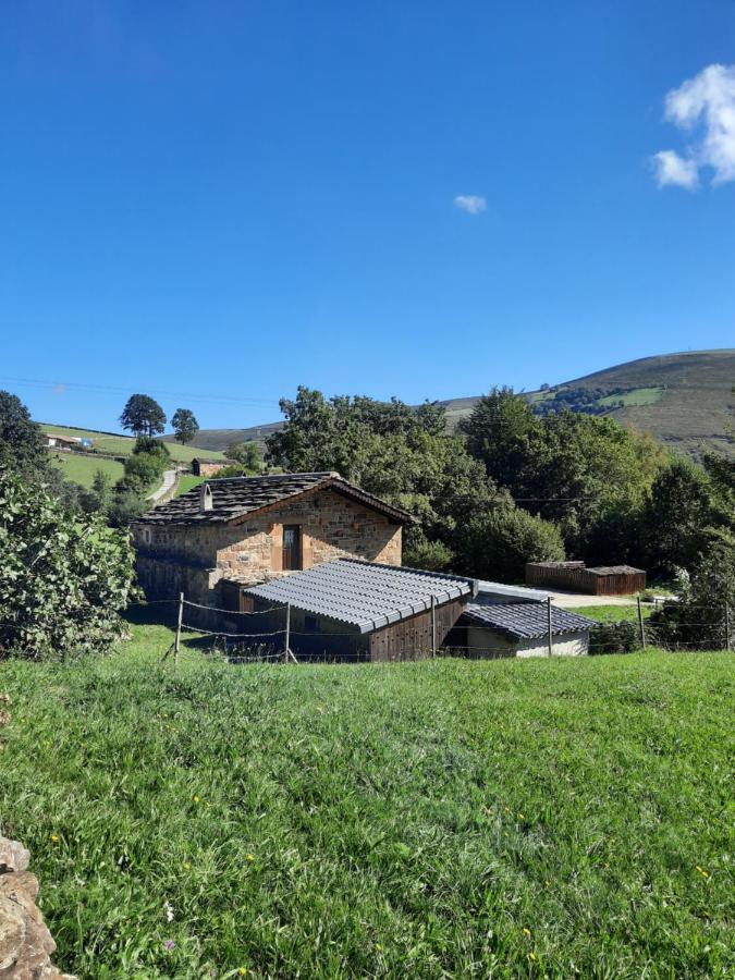 Cabaña Pasiega La Quemada San Pedro Del Romeral Exterior foto