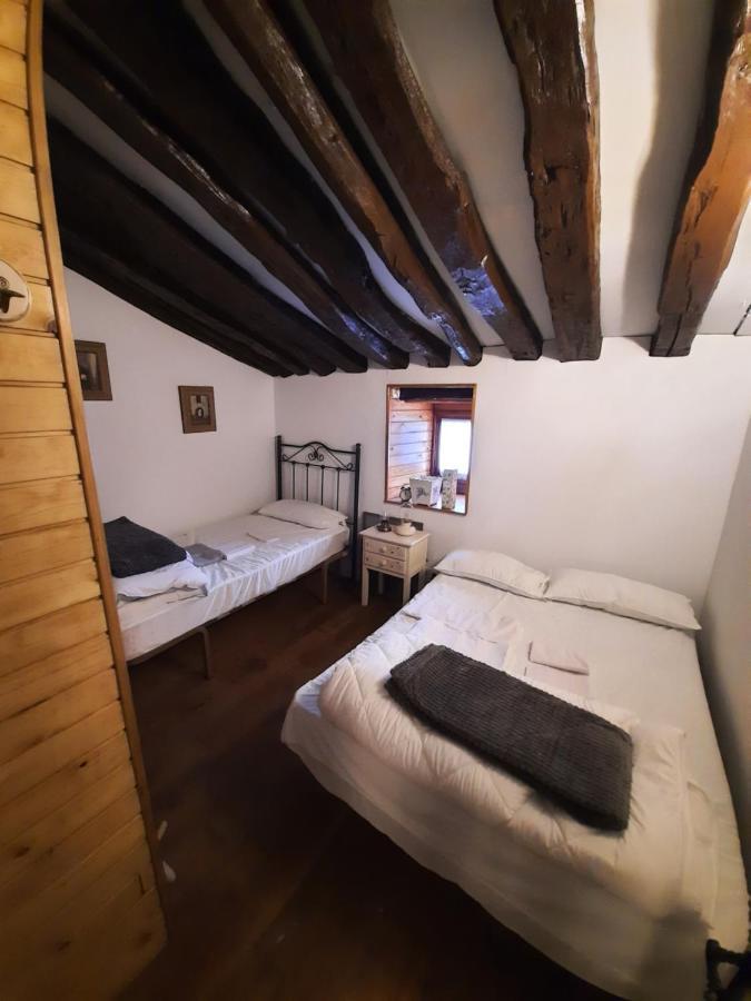 Cabaña Pasiega La Quemada San Pedro Del Romeral Exterior foto