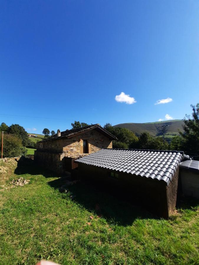 Cabaña Pasiega La Quemada San Pedro Del Romeral Exterior foto